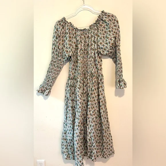 Doen Floral Midi Dress in Cream and Green - Picture 10 of 11